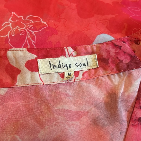 indigo soul Sheer Shark-bite Tunic Floral Blouse - Picture 4 of 7